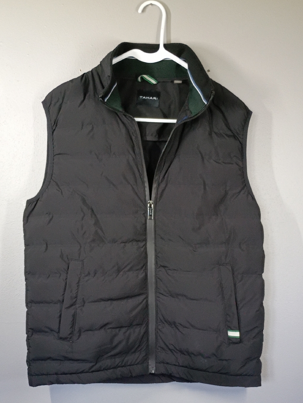Tahari Women's Black Quilted Puffer Vest Size Small Petite